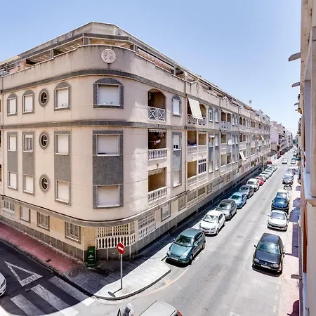 Апартаменты У Моря Матео Apartman Torrevieja